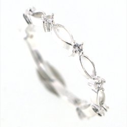 "Freya" Slvring med lyse krystaller