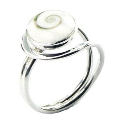 "Sabine" Slv Ring med et Shiva eye shell