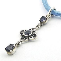 "Mitzi" Vedhng med en 3 Lolite Stone